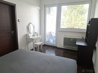 Predám 2-izbový zrekonštruovaný klimatizovaný byt - 12