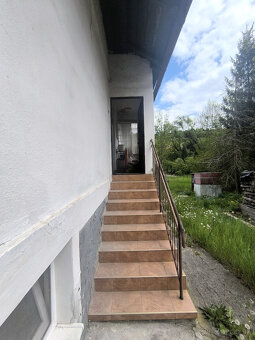 RD VYUŽITEĽNÝ AJ AKO CHALUPA, VHODNÝ NA BÝVANIE PODNIKANIE / - 12