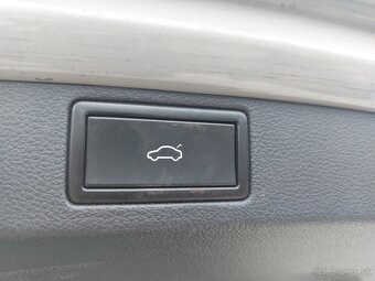 ŠKODA SCALA 1.6TDI DSG STYLE HAVAROVANÁ - 12