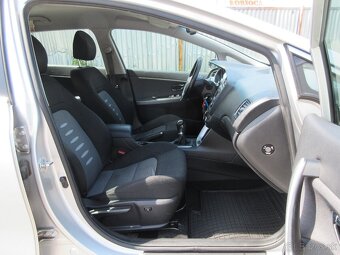 Kia Cee´d SW 1.6 GDI LX/Silver s odp. DPH - 12