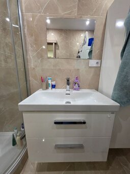 moderný, zariadený 3iz.,69 m2+2x loggia, Trenčianske Teplice - 12