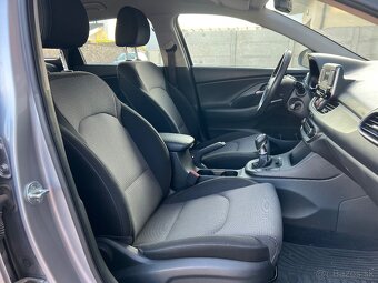 Hyundai i30 Combi 1.5 DPI 80kw r. 2022 - 12