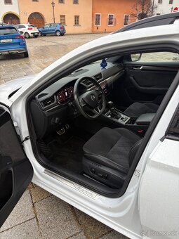 Škoda Superb Sportline - 12