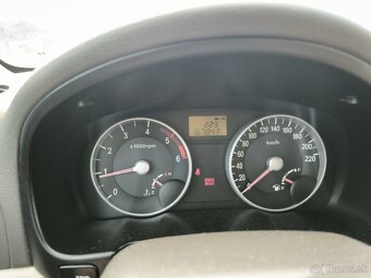 Hyundai Accent 1.5 CRDi (2008) - 12