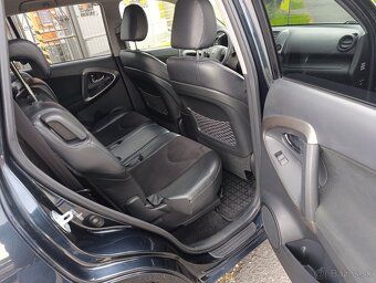 Toyota RAV4 4×4 2.2D-4D, Kamera , Navi, Koža - 12
