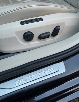 Škoda Superb Combi 2,0 TDI DSG Style packet - odpočet DPH - 12
