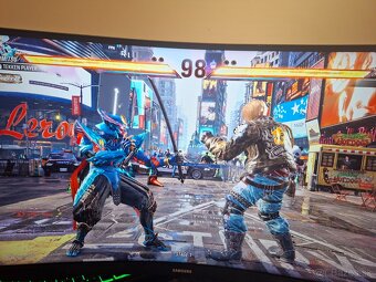Samsung Odyssey G5 27" 2560 x 1440 | 144Hz 1ms - 12