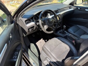 Škoda Superb Combi 1.6 TDI CR DPF Active GreenLine - 12