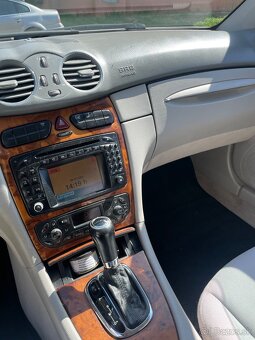 Mercedes-Benz 2.6L W209 - 12