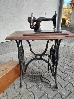 SIJACI STROJ SINGER - 12