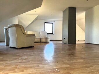 Poschodový rodinný dom (dvojgeneračný) s garážou,obec Rybník - 12