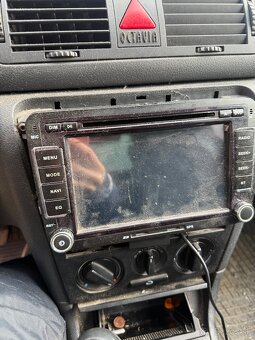 Škoda Octavia 1.6 - 12