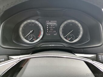 Škoda Karoq 2.0 TDI EVO Busines DSG - 12