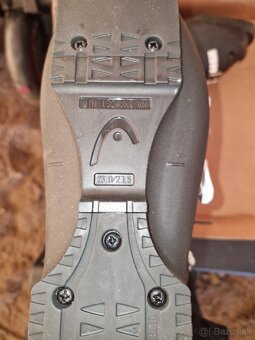 Lyže lyžiarky saňe korčule - 12