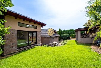Na PREDAJ dva domy 5i a 3i za cenu jedného, pozemok 1700m2   - 12