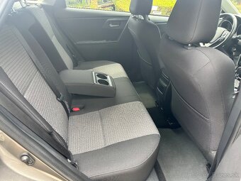 Predám Toyota Auris Tourning Sports 1.6 benzín Automat - 12