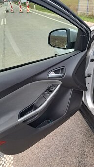 Predám Ford Focus - 12