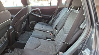 Toyota RAV4 2.2 D-4D 135 Base dovoz Taliansko - 12