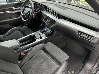 Audi E-TRON 55 2021 - 12