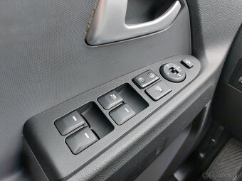 Kia Sportage 2.0 CRDi VGT 4WD LX A/T - 12