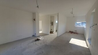 REZERVOVANÉ 4 . izb. Rodinný dom Nitra - Štitáre - 12