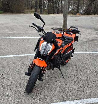 Predam  KTM Duke 890GP - 12