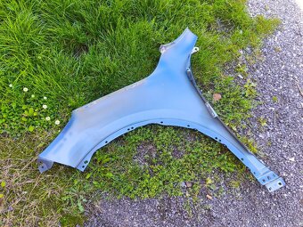 Ford Kuga  pravy blatnik lv4b-s16065 Kuga 3 2020 - - 12