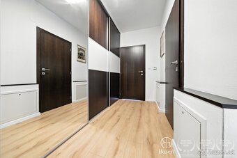 BOSEN | Výhľady, priestor, krb - 152 m2 plus terasa 102 m2, - 12