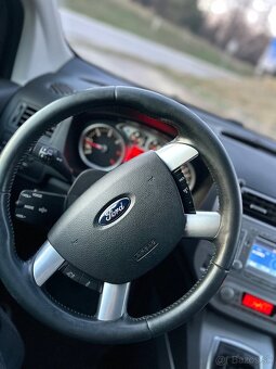 Ford Kuga - 12
