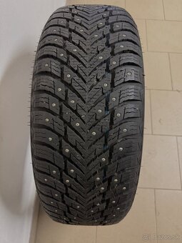 Nokian Hakkapeliitta 10 - 12