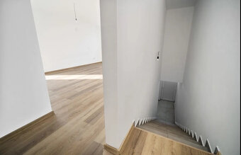 Priestranný 3-izbový byt v novostavbe v obci Mostová - 12