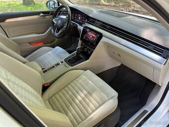 Volkswagen Passat Variant 2.0 TDI EVO Elegance DSG - 12
