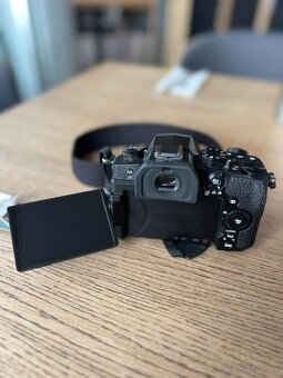 Panasonic Lumix DC G-90 - 12