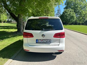 Volkswagen Touran 2.0 TDI Highline DSG - 12