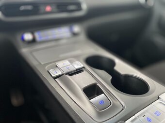 Hyundai Kona Electric 100kW Select 40kWh  FABRICKÁ ZÁRUKA - 12