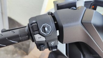 Predám Honda Forza 125 - 12