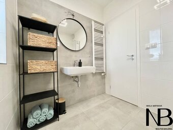 Na predaj štýlový 2-izbový byt s loggiou a parkovaním – TN, - 12