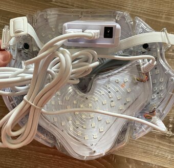 Ošetrujúca Led maska na tvár a krk/Nová - 12