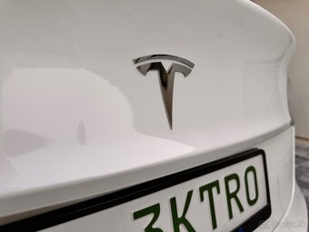 Tesla Model 3 Standard Range - 12