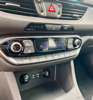 Hyundai i30 NLine Fastback 1.4 T-GDi 103KW // NELAKOVANÉ// - 12