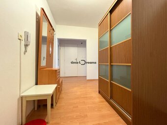 Na predaj: CENTRUM: 3 izb.byt + PIVNICA - 12