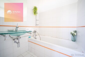 Na prenájom štýlový 2,5-izbový byt v centre Serede – po komp - 12