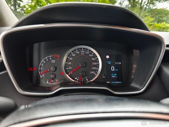 Toyota Corolla 1.6 benzín - 12