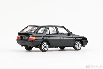 Modely Škoda Forman (1993) 1:43 Abrex - 12