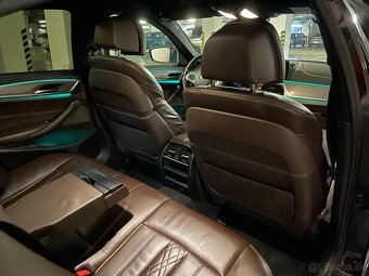 BMW 520d XDrive M-packet A/T G30 - 12