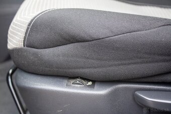 PEUGEOT 3008 1,6 VTI 88KW STYLE - 12