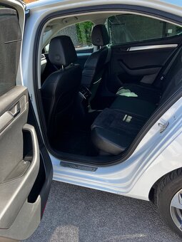 Škoda Superb 3 2,0 TDi DSG Limusine - 12
