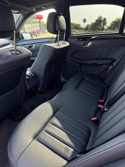 Mercedes Benz E400 AMG 4matic benzín - 12