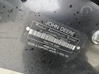 Traktor John Deere 1025R - 12