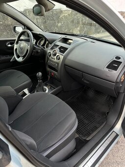 Renault Megane 1.9 dci - 12